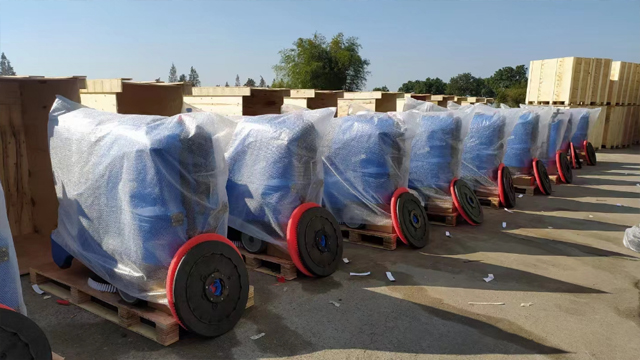 潔臣士洗地機(jī)，商場(chǎng)潔凈守護(hù)者